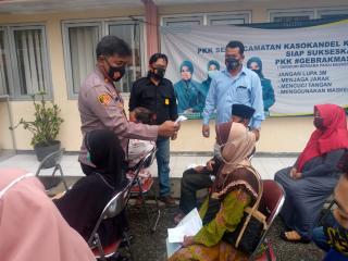 Kapolsek Kasokandel, Pantau dan Himbau Prokes Pada Pendistribusian BLT-DD Tahap 3