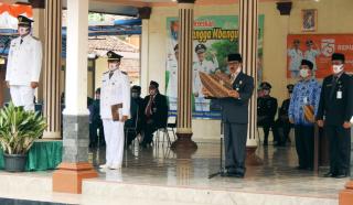 Camat Dayeuhluhur Baru, Pimpin Upacara HUT RI Ke 75 