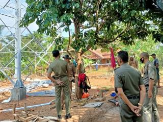 Satpol PP Segel Tower Tak Berizin, TBG Nekat Lanjutkan Pembangunan