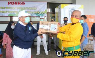 Sekretariat Presiden dan Buddha Tzu Chi Serahkan Bantuan Sembako Ke Posko Gugus Tugas Covid-19 Kota Bekasi