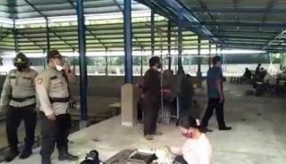 Tajen Blahbatuh Dibubarkan, Bebotoh Kocar-Kacir