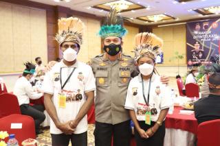 Jamin Keamanan, Kapolda Jateng Launching Program Pola Anak dan Orang Tua Asuh Pelajar/Mahasiswa Asli Papua di Jateng