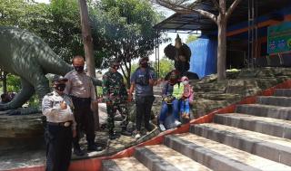 Memiinimalisir Penyebaran Covid 19, Polres Majalengka Disiplinkan Pengunjung Objek Wisata