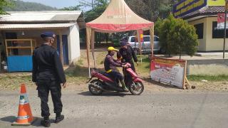 Sat Brimob Polda Jabar Tetap Terapkan Protokol Kesehatan di Kampung Tangguh Jangari