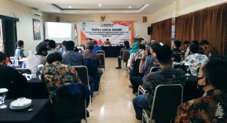 Polsek Pangandaran Monitoring Raker Teknis Pengawasan Kampanye Pilkada Serentak