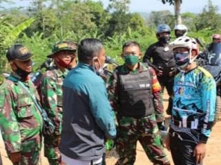 Seorang Wakil Bupati Berani Melakukan Sidak Protokol Kesehatan Dengan Berkeliling Kota Menggunakan Sepeda 