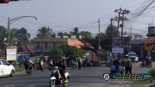 Awas Terjebak Penertiban Pagi! Pengendara Kaget Disetop Polisi Saat Melintas di Simpang Aur Duri