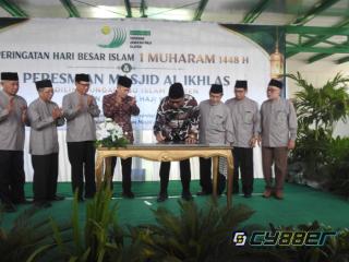 Bupati Hamenang   Masjid Bukan Hanya  Tempat  Ibadah tapi  Juga Sebagai  Pusat Pencerahan dan Penguatan Iman