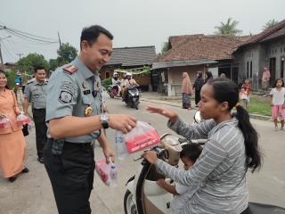 Indahnya Berbagi Lapas Cilegon Salurkan Kepedulian Dengan Membagikan Takjil Gratis Kepada Masyarakat