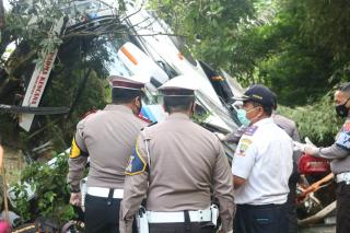 Kapolda Jabar Cek TKP Bus masuk Jurang di Tanjakan Cae Sumedang, Inilah Data Korban