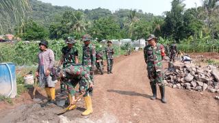 TMMD Kodim 0623/Cilegon Momen Pererat  Persaudaraan dan Semangat Gotong Royong