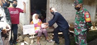 Pemdes Sukajadi Salurkan BLT Dana Desa Dampak Covid-19 ke Masyarakat 