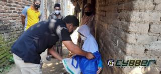 Tim Warung Jumat Polda Banten Salurkan Paket Sembako