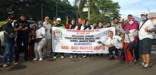 FWJ Korwil Jakarta Timur Berkolaborasi Dengan FKKS Kecamatan Duren Sawit Dalam Giat Bagi Masker Gratis
