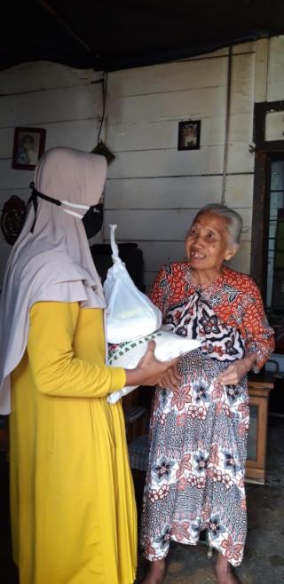 Lagi lagi TPM Al-Ikhlas Gisting salurkan bantuan kepada Duafa, Lansia dan Anak Yatim