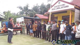 Kapolsek Kedokanbunder Hadiri Penyemprotan Disinfektan Masal Guna Antisipasi Virus Covid-19