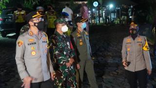 Kapolres Bogor Polda Jabar Lanjutkan PPKM di Sejumlah Cafe dan Villa