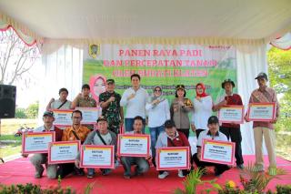 Panen Raya Padi di Trucuk, Bupati Berharap Harga Beras Turun Jelang Lebaran