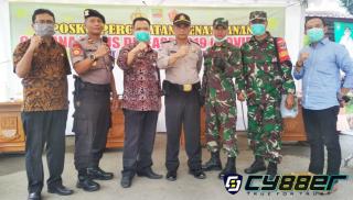 Cegah Covid-19, Muspika Tambun Selatan Lakukan Penyemprotan Desinfektan 