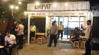 Polres Cilegon Laksanakan Patroli Malam Minggu, Himbau dan Ajak Masyarakat Patuh Prokes
