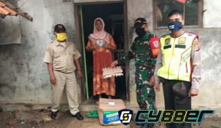 Polsek Tukdana Bagikan Sembako Dari Provinsi Jabar