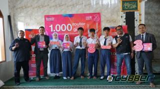 Tri dan 1.000 Guru Foundation Buka Akses Digital di Pelosok Negeri, 1.000 Modem Disalurkan ke Ratusan Sekolah