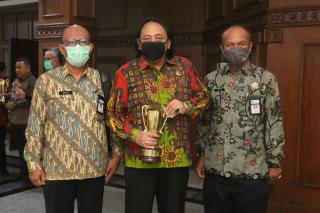 Pemerintah Kota Tegal Juara Anugerah IDSD Tingkat Provinsi Jateng        