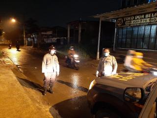 Berikan Rasa Aman dari Gangguan Kamtibmas, Polsek Baleendah Patroli Malam