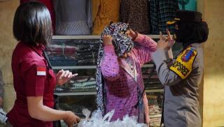 Di Pasar Kota Banjar, Kapolres Banjar Imbau Masyarakat Selalu Patuhi Prokes dan Sosialisasikan Larangan Mudik Lebaran 2021 