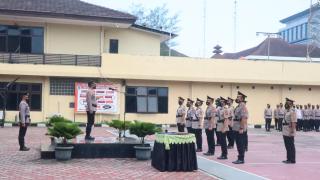 Tiga kasat polres Cilegon di serah terimakan, 5 Pju dikukuhkan