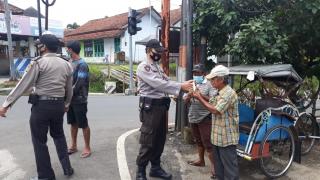 Jajaran personel Polres Ciamis Polda Jabar Gencar Lakukan Edukasi Protokol Kesehatan