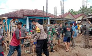 Bersama Pilar Desa dan Masyarakat, Bhabinkamtibmas Polres Cirebon Kota, Gotong Royong Renovasi Masjid