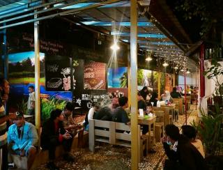 Bani Food Court Cafe dan Resto Kembali Luncurkan Program Pak Rahmat dan Buk Rahmat