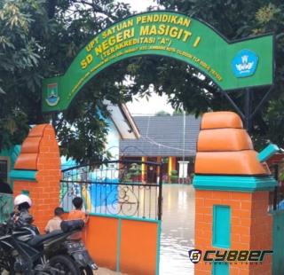 Intensitas Hujan Tinggi, Banjir Rendam Rumah warga dan sekolah Wilayah Kota Cilegon