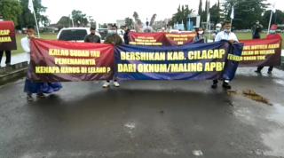 Kontraktor Cilacap Melakukan Aksi yang Jarang Dilakukan di Daerah Lain