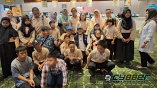 Pelukan Hangat untuk Anak Istimewa, Wakil Wali Kota Cilegon Nobar Bersama Penyandang Down Syndrome