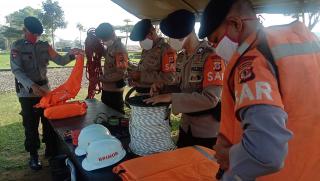Sat Brimob Polda Jabar Tanggap Bencana, Antisipasi Bencana Alam