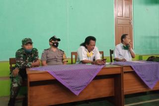 Bhabinkamtibmas Desa Raksabaya, Hadiri Musyawarah Peringatan HUT RI ke 75