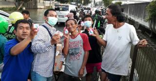 Jelang Hari Gizi Nasional, Munthe Care Gelar Pembagian Susu Gratis Bagi Warga Jakarta Barat