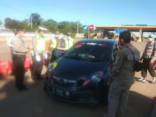 Polres Purwakarta Cegah Penyebaran Covid 19 Dan Laksanakan Chek Poin Di Hari Kedua Idul Fitri