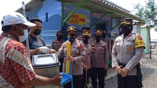 Puluhan Polwan se-eks Karesidenan Pekalongan Jawa Tengah Mengadakan Serangkaian Kegiatan Baksos