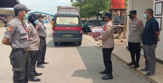 Tingkatkan Keamanan, Sat Binmas Polres Majalengka Polda Jabar Tertibkan Atribut Satpam