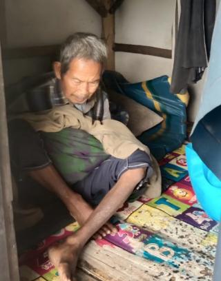 Nasib Seorang Pria Tua di Bandung Barat, Terlantar di Negaranya Sendiri