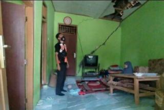 Akibat Pergerakan Tanah di Bantargadung Sukabumi 7 Rumah Rusak