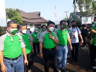 Rangkaian May Day, Buruh di Kab Bandung Baksos Pada Masyarakat Terdampak Covid-19