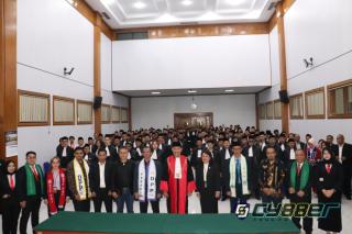Pelantikan dan Pengambilan Sumpah 130 Calon Advokat di Pengadilan Tinggi Jawa Barat, 7 Diantaranya Angota Persadin 