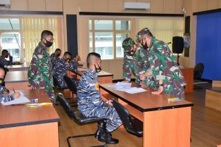 Gubernur AAL Tinjau Pelaksanaan Ujian Akhir Smester Genal Taruna AAL