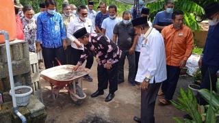 Progam Baznas, Pj Bupati Inhu Letakkan Batu Pertama Rumah Layak Huni