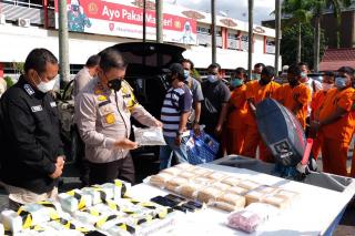 Mobil dan Motor Serta 11 TSK Diamankan Dari 4 TKP, 94 KG Sabu, 22 Ribu Ekastasi, 1 Unit Speedboad 60 PK, 15 HP