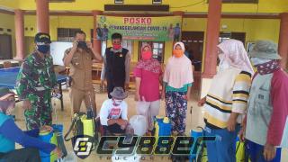 Penyemprotan Disinfektan Terus dilakukan Jajaran Polsek Balongan